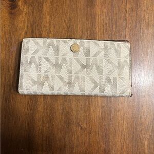 Michael Kors wallet